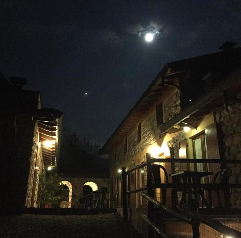 Agriturismo Il Talento Nella Quiete Castiglione d'Intelvi Luaran gambar