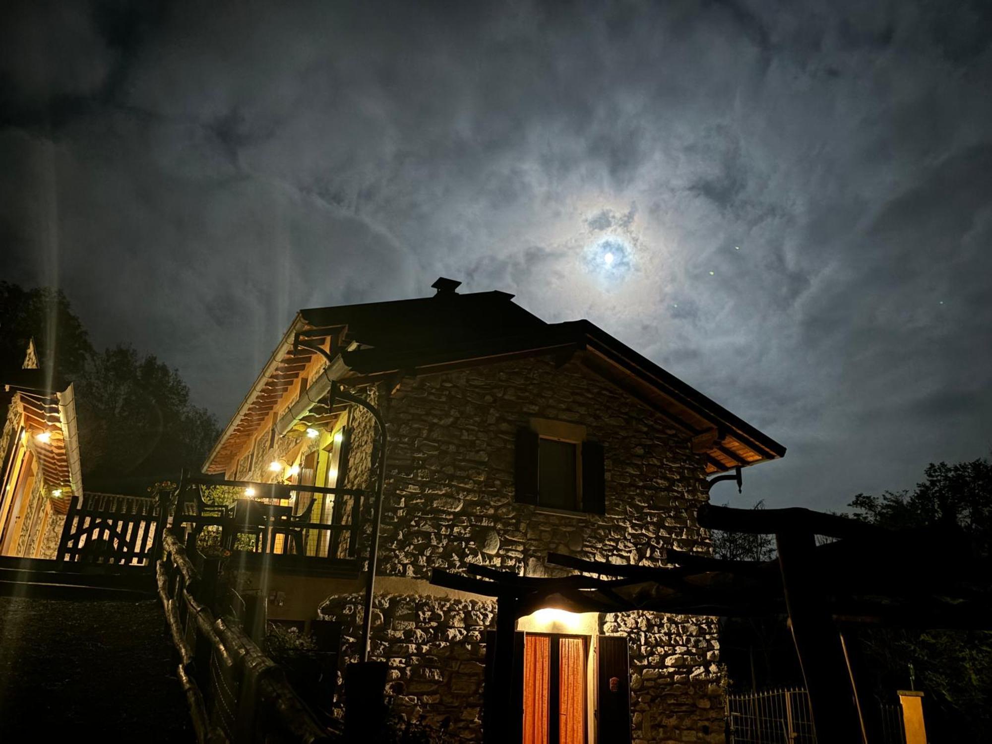 Agriturismo Il Talento Nella Quiete Castiglione d'Intelvi Luaran gambar