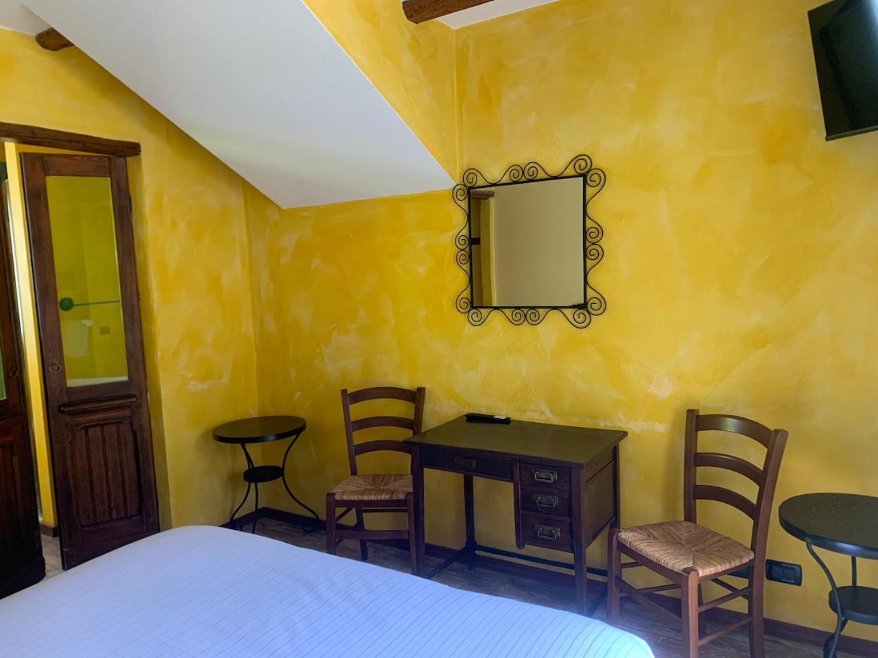 Agriturismo Il Talento Nella Quiete Castiglione d'Intelvi Luaran gambar